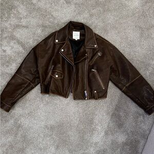 Cropped leather jacket